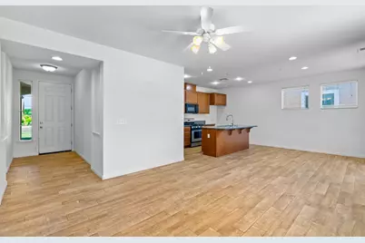 737 Fume Blanc Court, Los Banos, CA 93635 - Photo 15