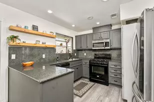 8907 Trujillo Way, Sacramento, CA 95826 - Photo 15