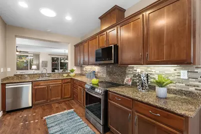 7441 Chatsworth Circle, Elk Grove, CA 95757 - Photo 13