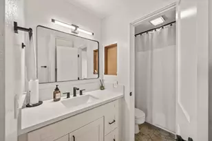 202 Wales Dr, Folsom, CA 95630 - Photo 19