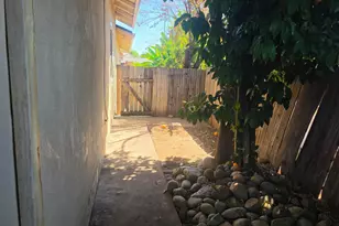 6209 Claussen Way, North Highlands, CA 95660 - Photo 5