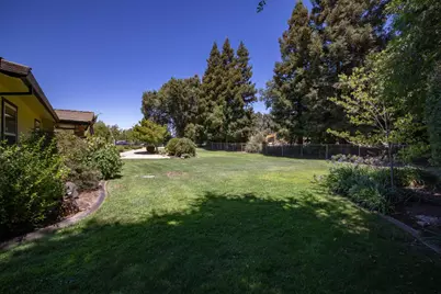 24333 E Highway 26, Linden, CA 95236 - Photo 11