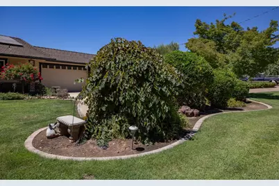 24333 E Highway 26, Linden, CA 95236 - Photo 9