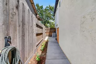 209 Holmfirth Ct, Roseville, CA 95661 - Photo 49