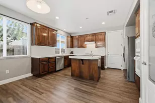 5423 McLean Dr, Elk Grove, CA 95757 - Photo 13
