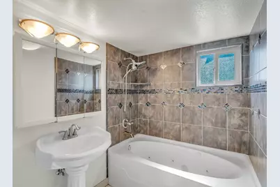 6001 Broadway, Sacramento, CA 95820 - Photo 19