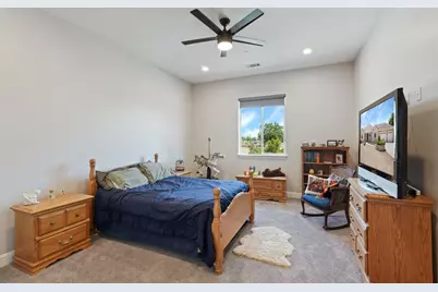 2125 Snyder Lane, Stockton, CA 95215 - Photo 33