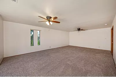 4701 Kerwood Way, Sacramento, CA 95823 - Photo 7
