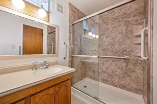 4701 Kerwood Way, Sacramento, CA 95823 - Photo 17