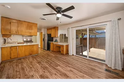 4701 Kerwood Way, Sacramento, CA 95823 - Photo 11