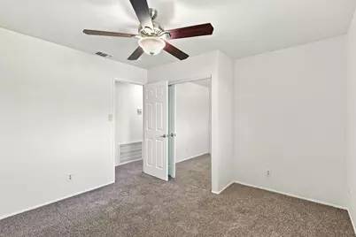 8642 Merribrook Drive, Sacramento, CA 95826 - Photo 23