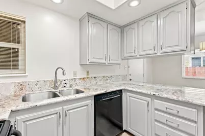 8642 Merribrook Drive, Sacramento, CA 95826 - Photo 15