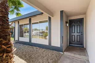 7820 Hartwick Way, Sacramento, CA 95828 - Photo 3