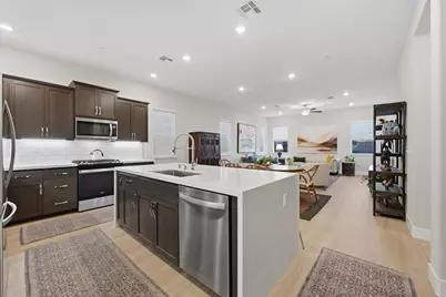 8993 Elliott Springs Drive, Elk Grove, CA 95624 - Photo 7