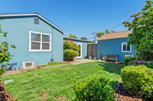 1317 51st St, Sacramento, CA 95819 - Photo 25