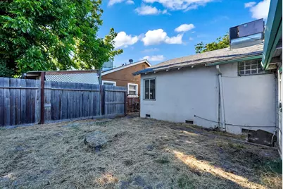 880 Julian Street, Turlock, CA 95380 - Photo 17