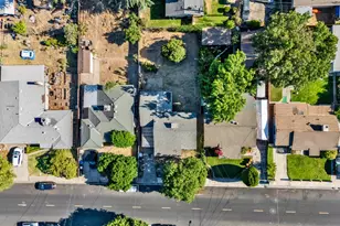 880 Julian St, Turlock, CA 95380 - Photo 21