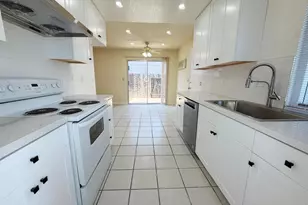 6260 Sunrise S Dr, Sacramento, CA 95824 - Photo 3