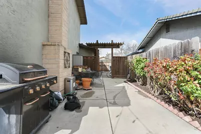 9818 Lady Bird Way, Stockton, CA 95209 - Photo 45