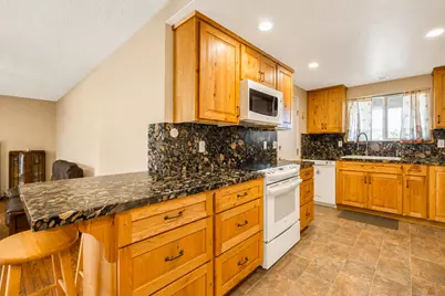 2940 Hughes Court, Turlock, CA 95382 - Photo 9