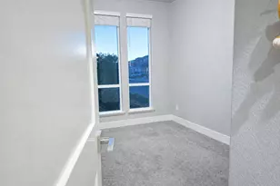 10021 Carinata Dr, Elk Grove, CA 95757 - Photo 15