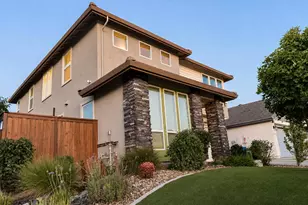 10021 Carinata Dr, Elk Grove, CA 95757 - Photo 5