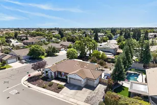 610 Portland Ln, Galt, CA 95632 - Photo 5