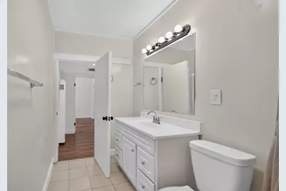 2327 Beaumont Street, Sacramento, CA 95815 - Photo 29