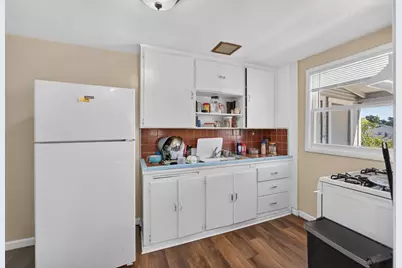 2327 Beaumont Street, Sacramento, CA 95815 - Photo 37