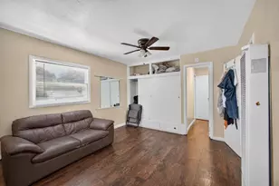 2327 Beaumont St, Sacramento, CA 95815 - Photo 41