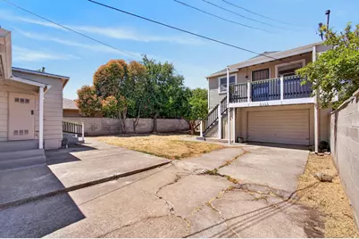 2327 Beaumont Street, Sacramento, CA 95815 - Photo 43