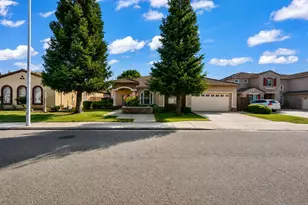 9514 N Larkspur Ave, Fresno, CA 93720 - Photo 1