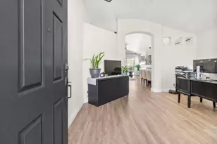8564 Harvest House Way, Elk Grove, CA 95624 - Photo 5