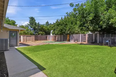 311 E Swain Road, Stockton, CA 95207 - Photo 11