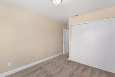 9345 Snowbird Way, Sacramento, CA 95826 - Photo 9