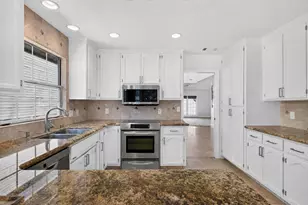 19104 Pebble Ct, Woodbridge, CA 95258 - Photo 15