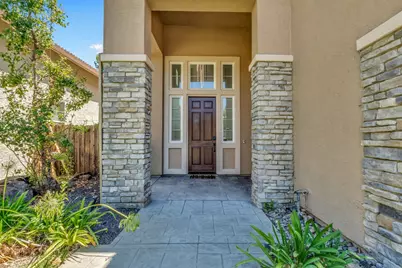 8621 Banton Circle, Elk Grove, CA 95624 - Photo 5