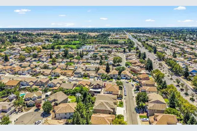 8621 Banton Circle, Elk Grove, CA 95624 - Photo 61