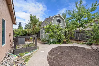 1130 Glenmohr Court, Stockton, CA 95206 - Photo 37