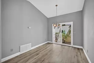 7485 Spicewood Dr, Sacramento, CA 95831 - Photo 25