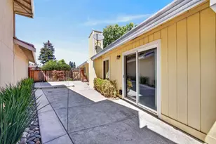 7485 Spicewood Dr, Sacramento, CA 95831 - Photo 17