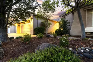 2048 Fallen Leaf Ln, Lincoln, CA 95648 - Photo 3