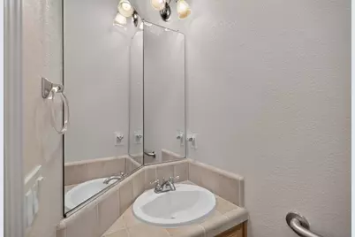 9525 Misty River Way, Elk Grove, CA 95624 - Photo 29