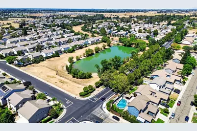 9525 Misty River Way, Elk Grove, CA 95624 - Photo 45
