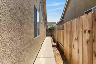 9525 Misty River Way, Elk Grove, CA 95624 - Photo 41