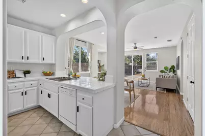 10085 Tittle Way, Elk Grove, CA 95757 - Photo 9