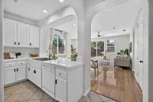 10085 Tittle Way, Elk Grove, CA 95757 - Photo 9