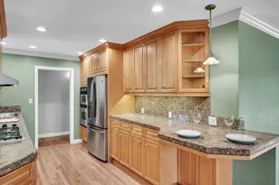 12425 Woodside Dr, Saratoga, CA 95070 - Photo 9