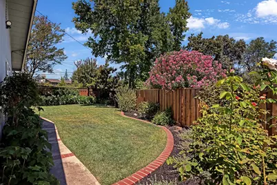 12425 Woodside Drive, Saratoga, CA 95070 - Photo 35