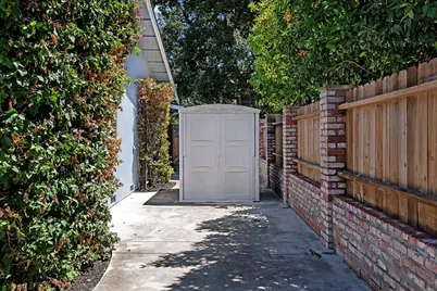 12425 Woodside Drive, Saratoga, CA 95070 - Photo 39